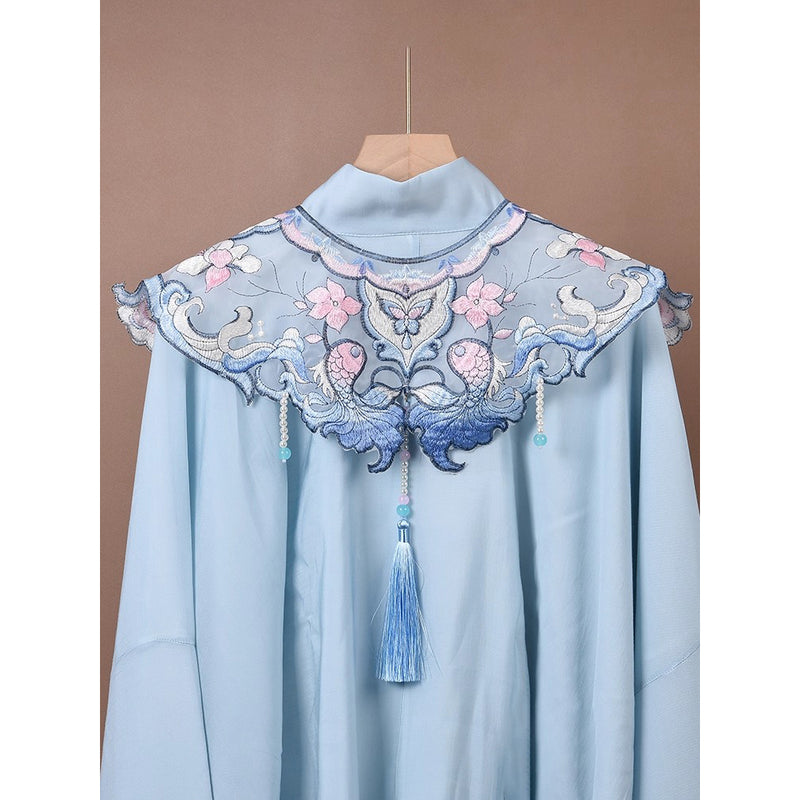 蝶と花と雲の刺繍付け襟