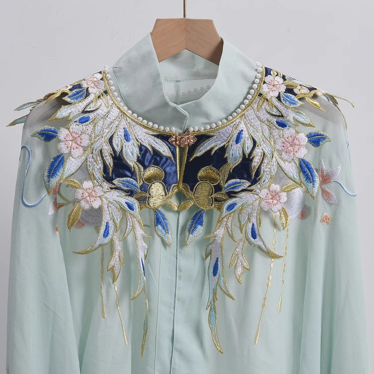 庭園の花の刺繍付け襟