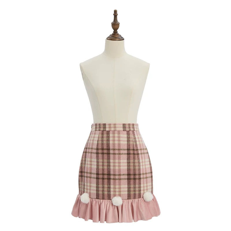 うさぎさんのケープコートとチェックスカート[2026年2月上旬-3月上旬発送予定]