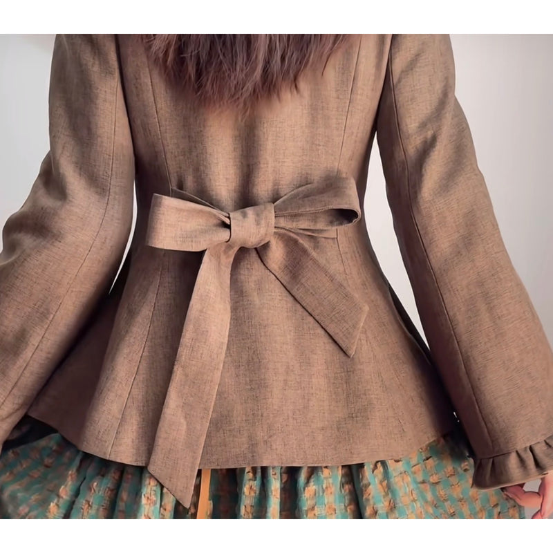 邸宅のお嬢様のテーラードジャケット