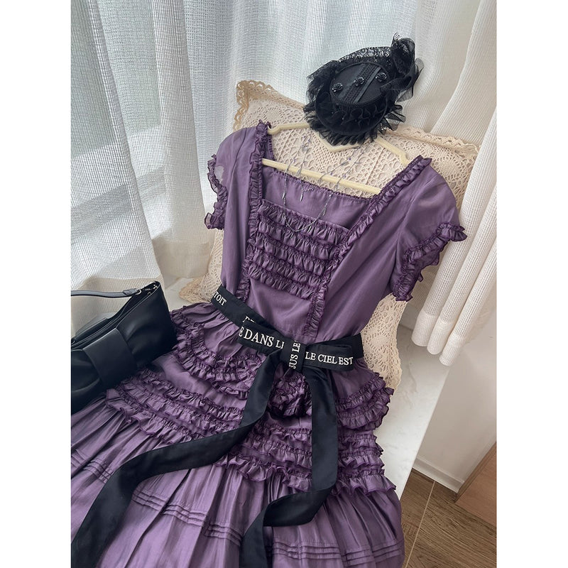 花紫のお嬢様のフリルトップスとティアードスカート