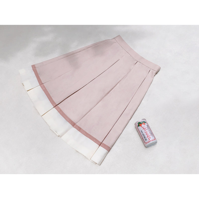 桜色のお嬢様の文学セーラーブラウスとプリーツスカート