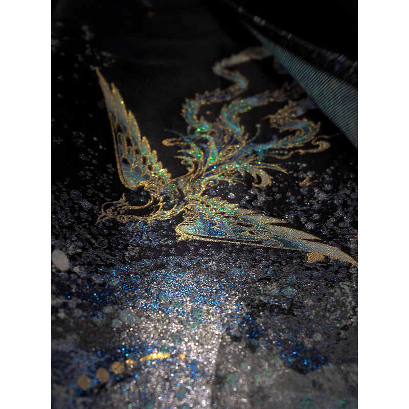 金織の不死鳥ロングプリーツスカートと青い花の刺繍トップス