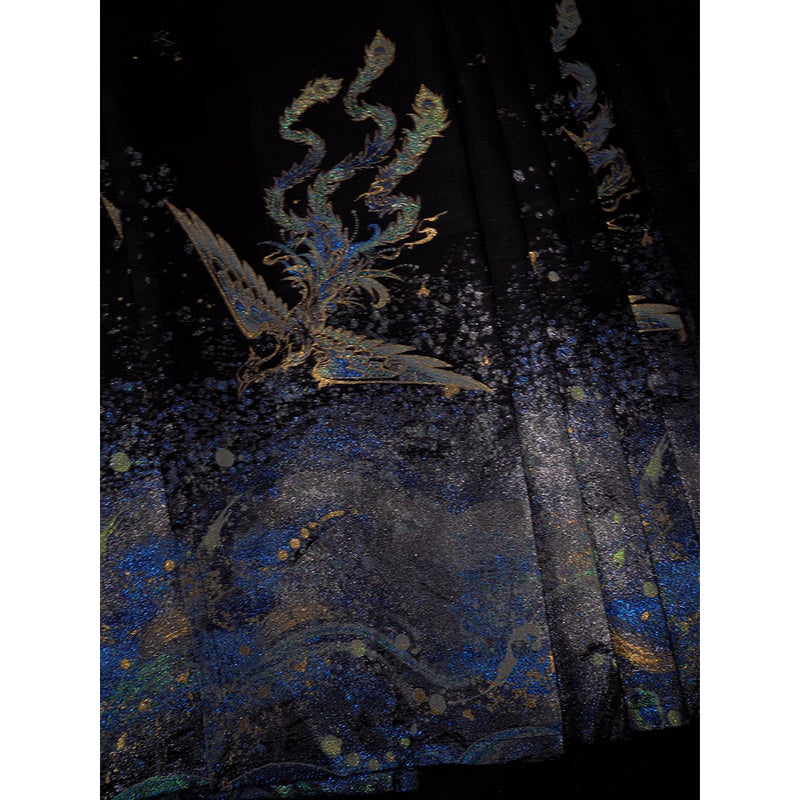 金織の不死鳥ロングプリーツスカートと青い花の刺繍トップス