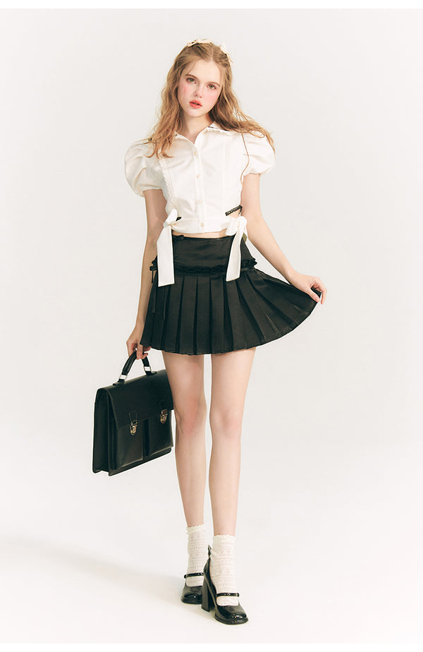 A romantic dress for an innocent young lady
