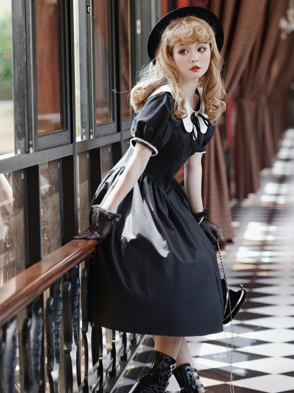 High-waisted elegant skirt for royal and aristocratic ladies