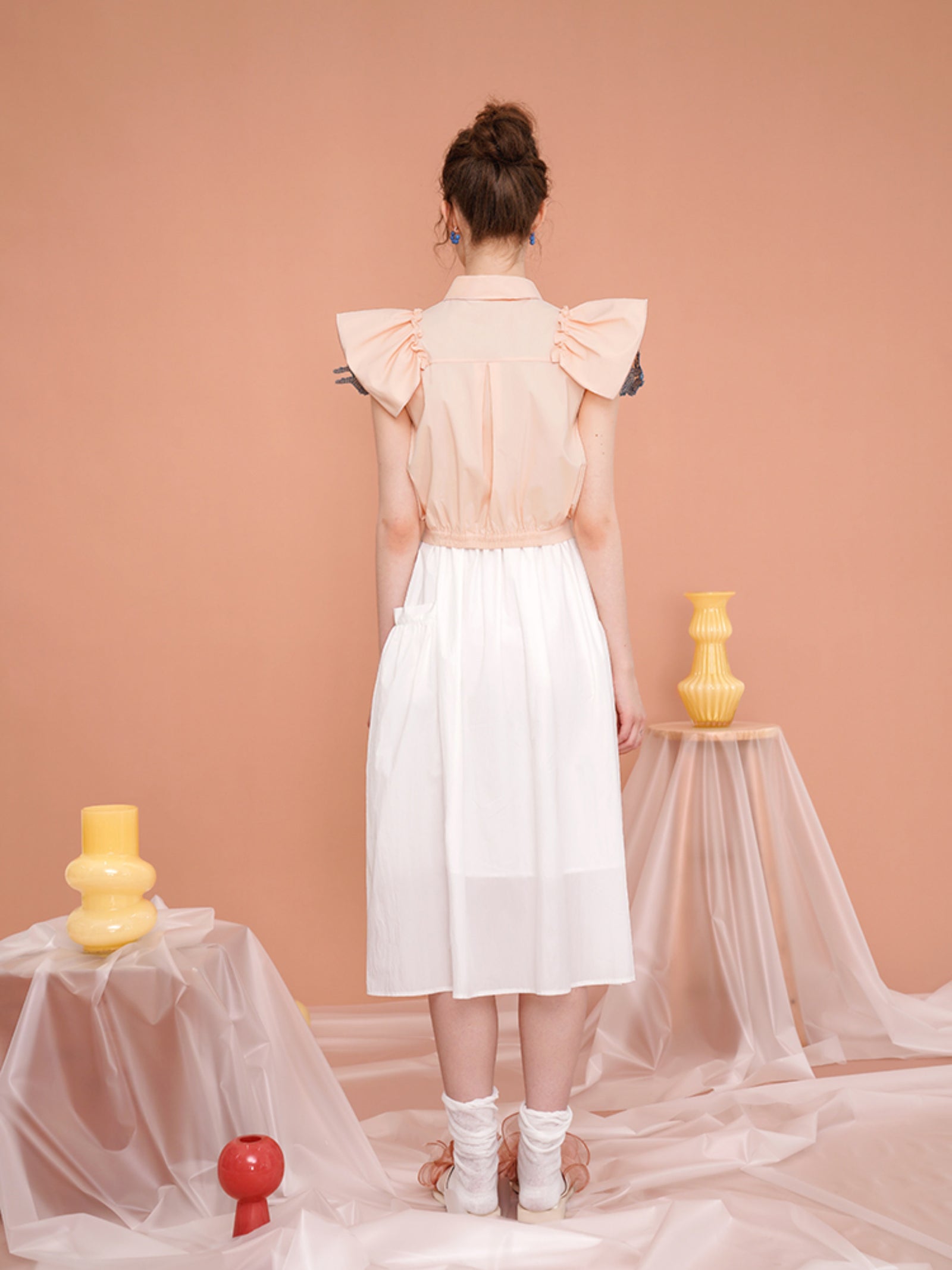 青兎の刺繍襟ブラウス – ManusMachina