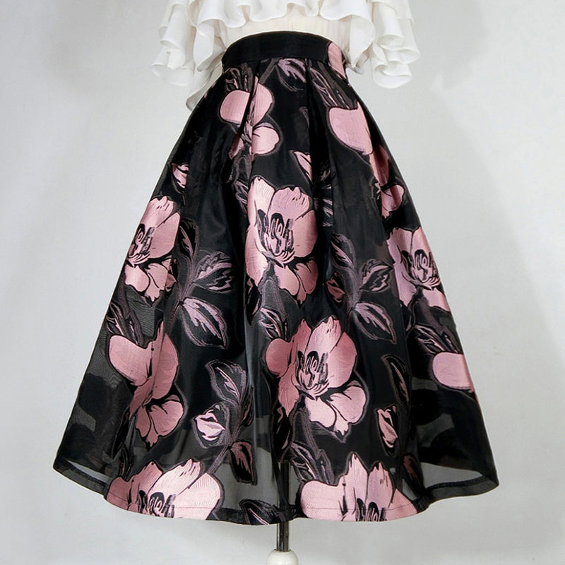 淡紅色の花柄刺繍ヘップバーンスカート