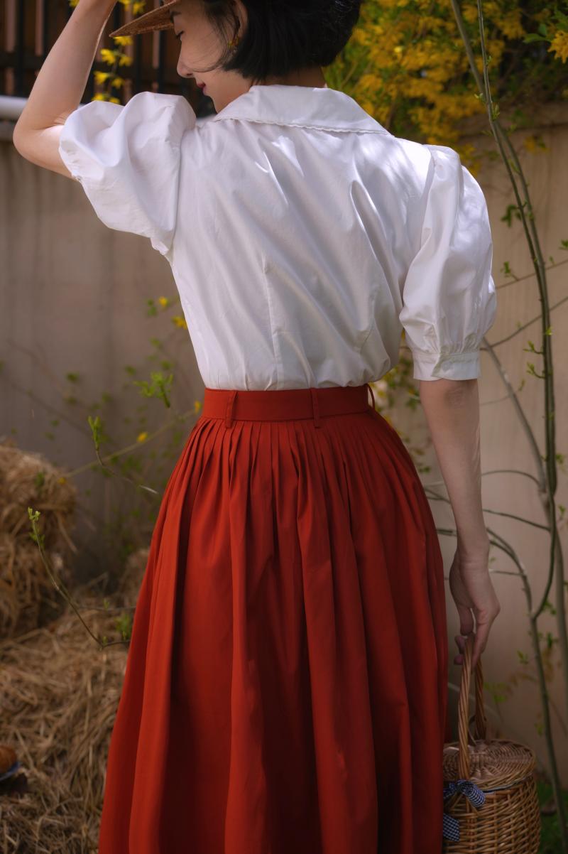 深紅の貴婦人のヘップバーンスカート