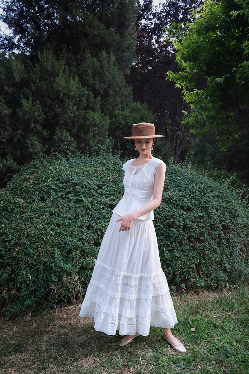 純白の刺繍フレンチロングスカート