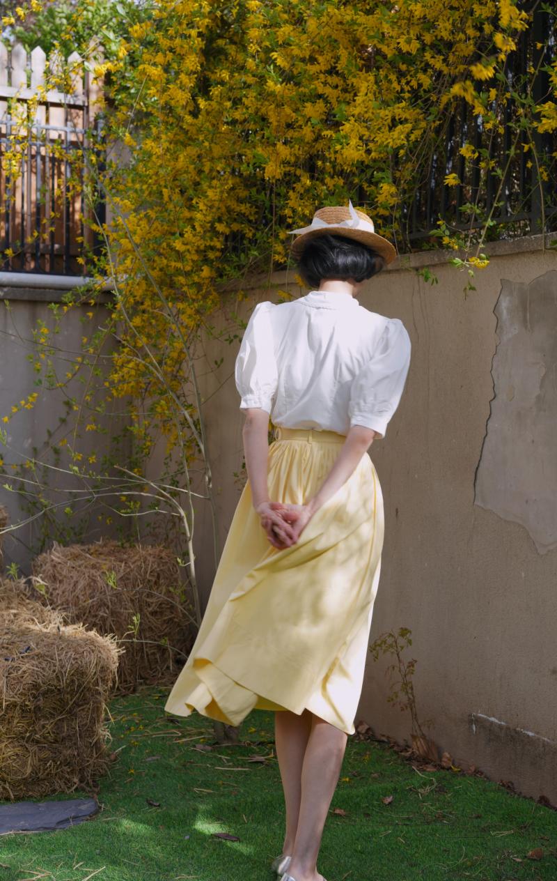 淡黄の貴婦人のヘップバーンスカート