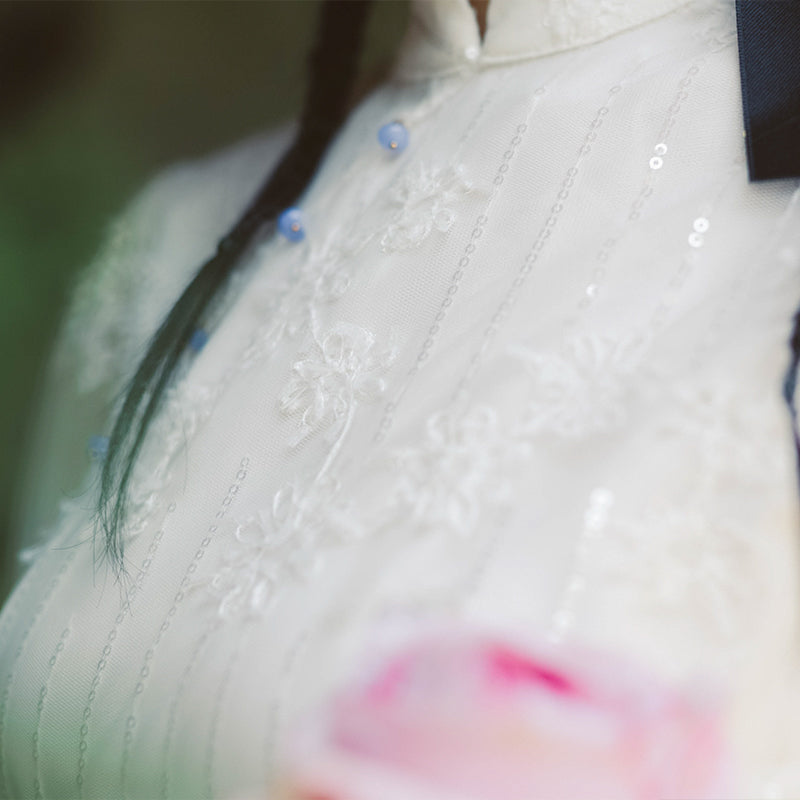 純白の花刺繍チャイナワンピース