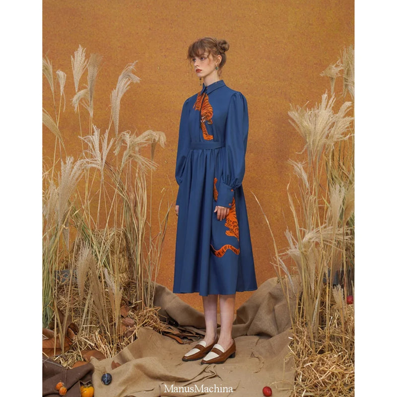 ジーニー 手ぬぐい 墨染 ワンピース 葉陰に蠢く猛虎図の刺繍ワンピース – ManusMachina