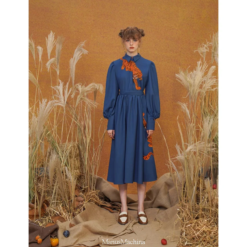 葉陰に蠢く猛虎図の刺繍ワンピース – ManusMachina 葉陰に蠢く猛虎図の刺繍ワンピース – ManusMachina