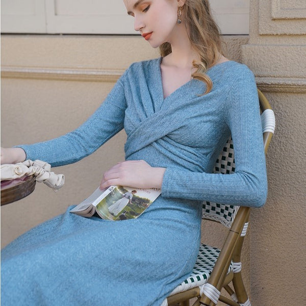 A lake-colored dress that reflects the blue sky 