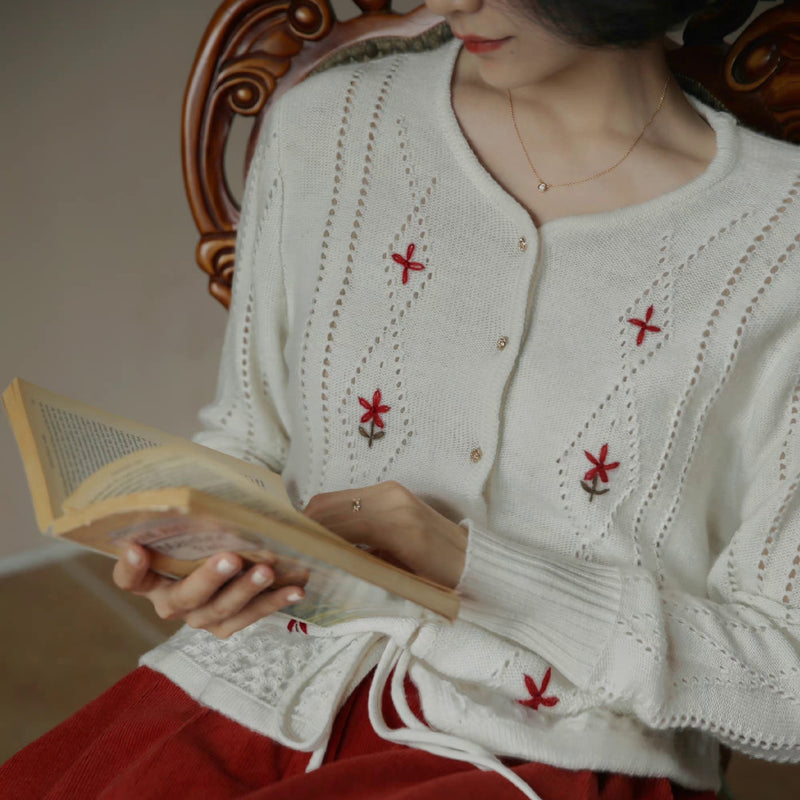 Keyboard-colored flower embroidery knit cardigan