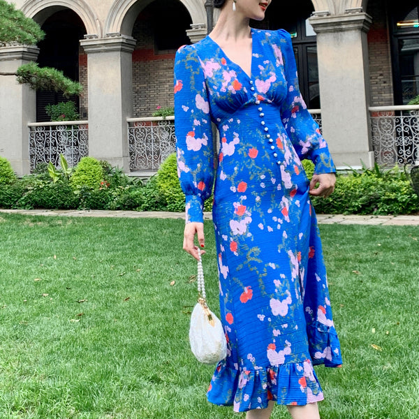 Ultramarine oil painting retro dress