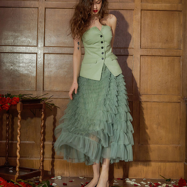 A literary dress and shawl for a young lady in black
