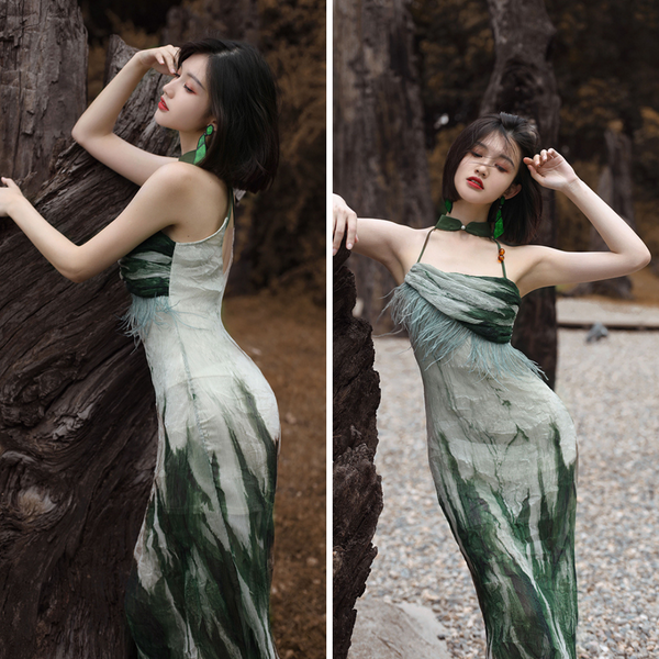 Landscape painting of green echoing forest Chinese dress