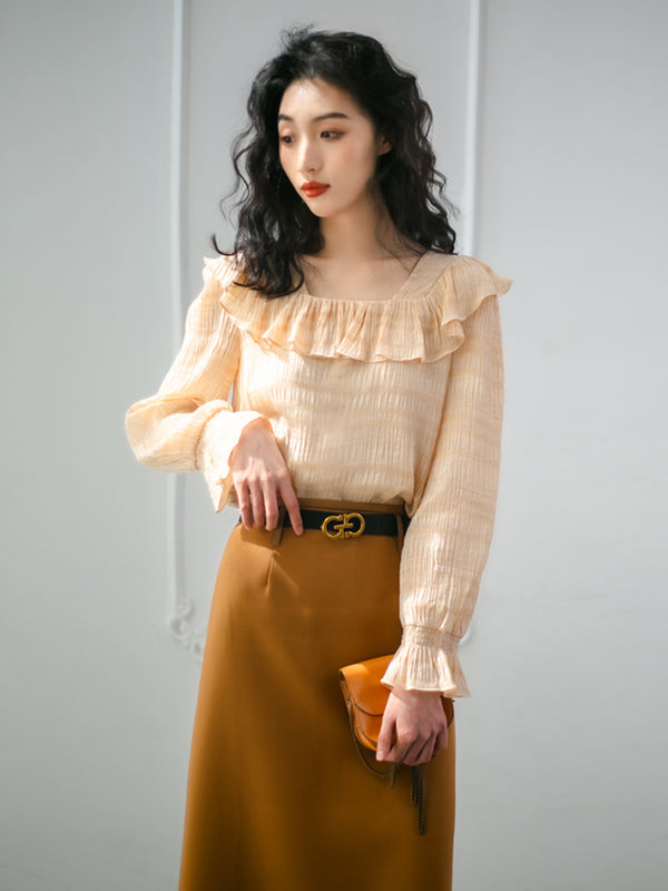 Plaid pattern French blouse and high waist skirt of the setting sun