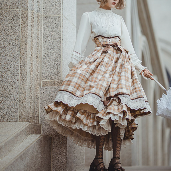 Plaid high-waisted skirt for a white-brown lady [Planned to be shipped in late January 2023]