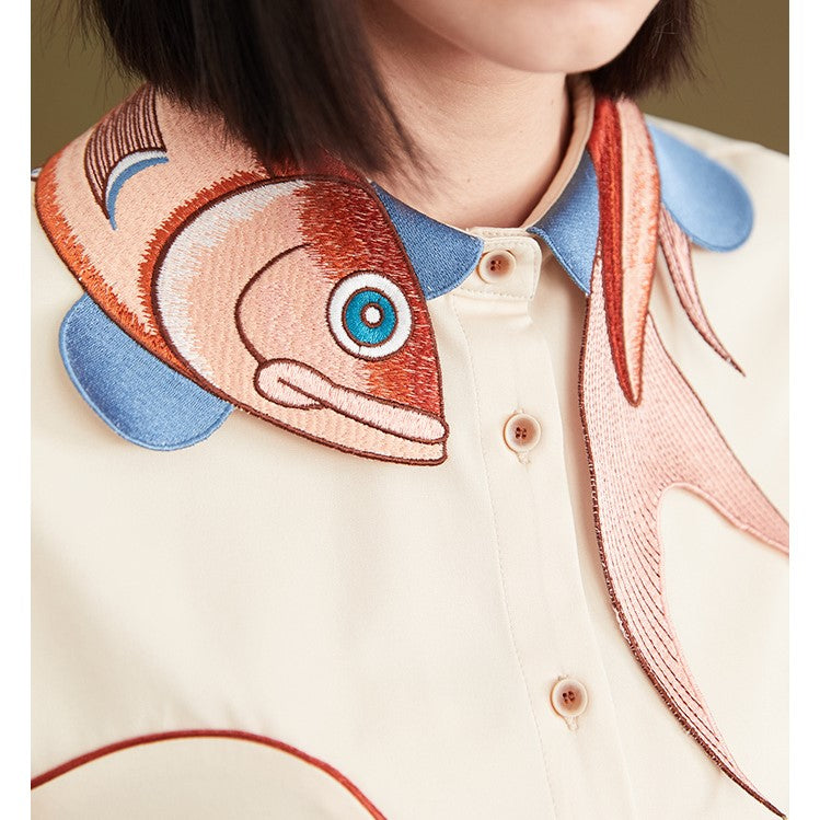 Red nishikigoi embroidery collar blouse