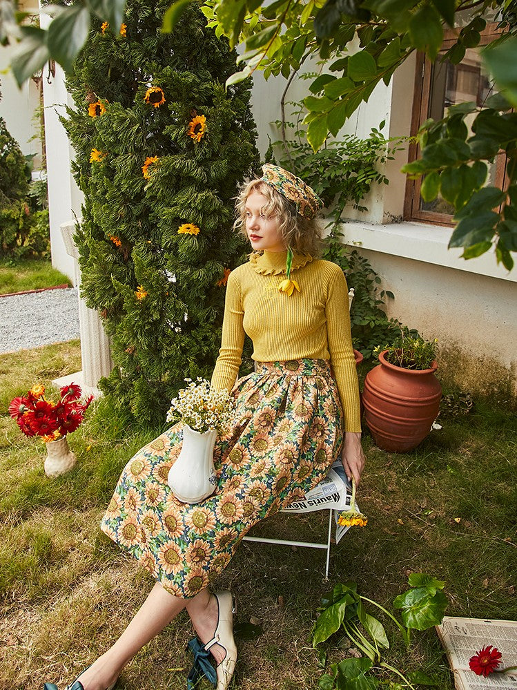 Jacquard skirt with blooming sunflowers