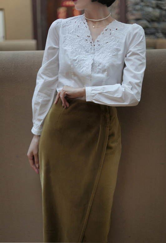 Petal Embroidered Retro Blouse