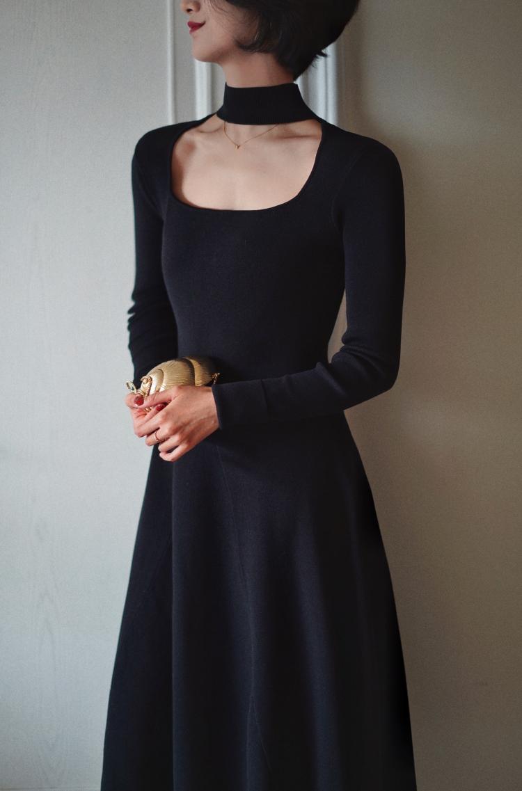 Elegant knit dress for little girls