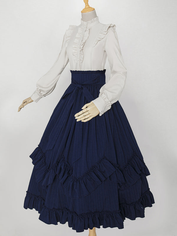Royal noble lady elegant long skirt
