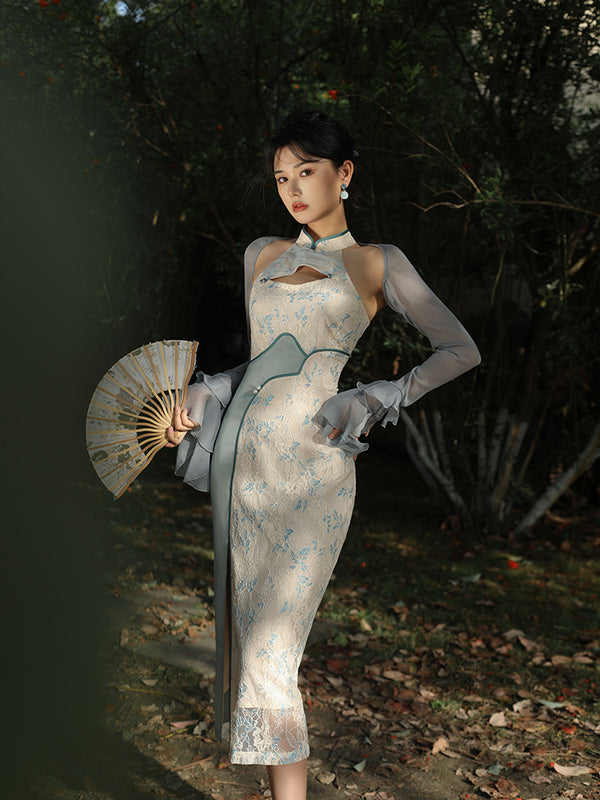 Chinese dress with flower embroidery