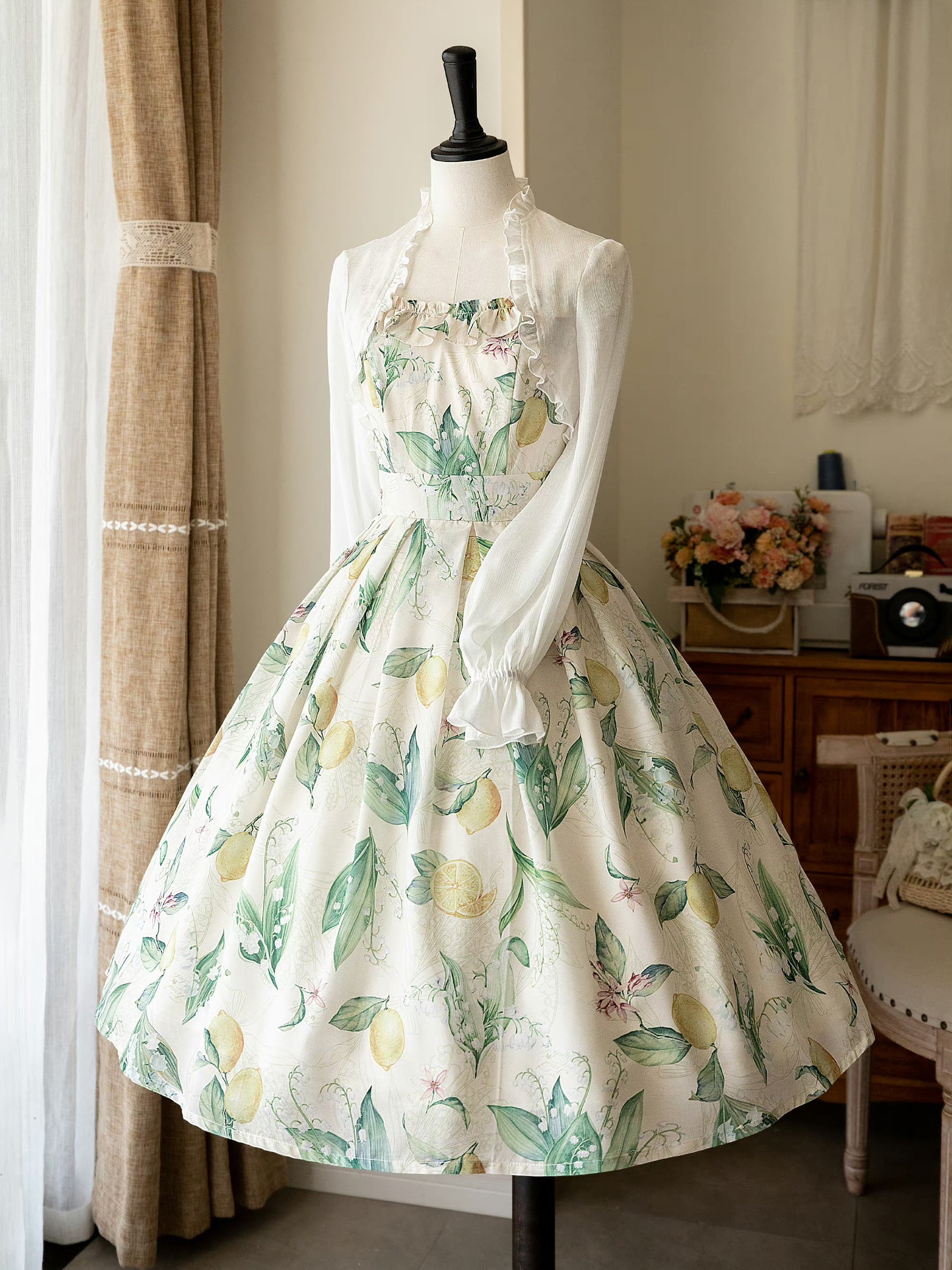 インゲボルグ 花柄 菫 すみれ ブーケ ピンタック ピコレース ポリ