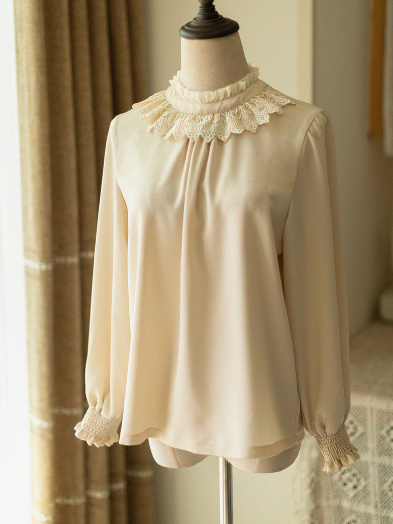 Dark green lady jumper skirt and high neck ribbon blouse