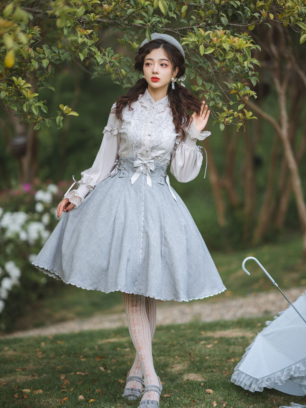灰銀のお嬢様のコルセットリボンスカート[2023年12月下旬-2024年1月  