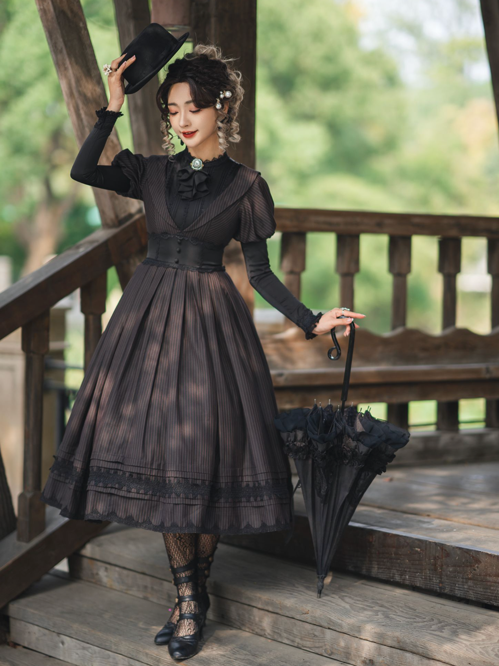 最終お値下げ♡familiar♡ワンピース♡新品♡110♡ お値下げ♡美品♡ファミリア♡ワンピース♡140 黒茶のお嬢様の