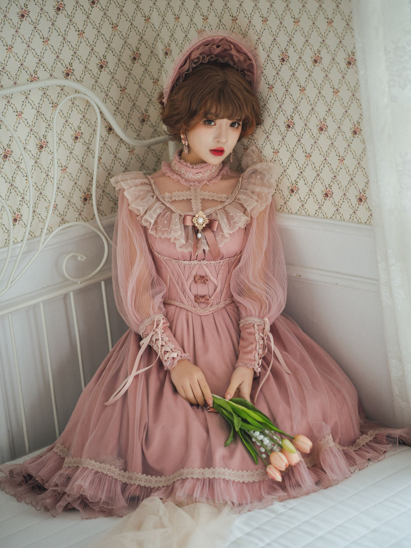 Gosho-zome Lady's Embroidered Elegant Dress [Planned to be shipped in mid-April 2023]