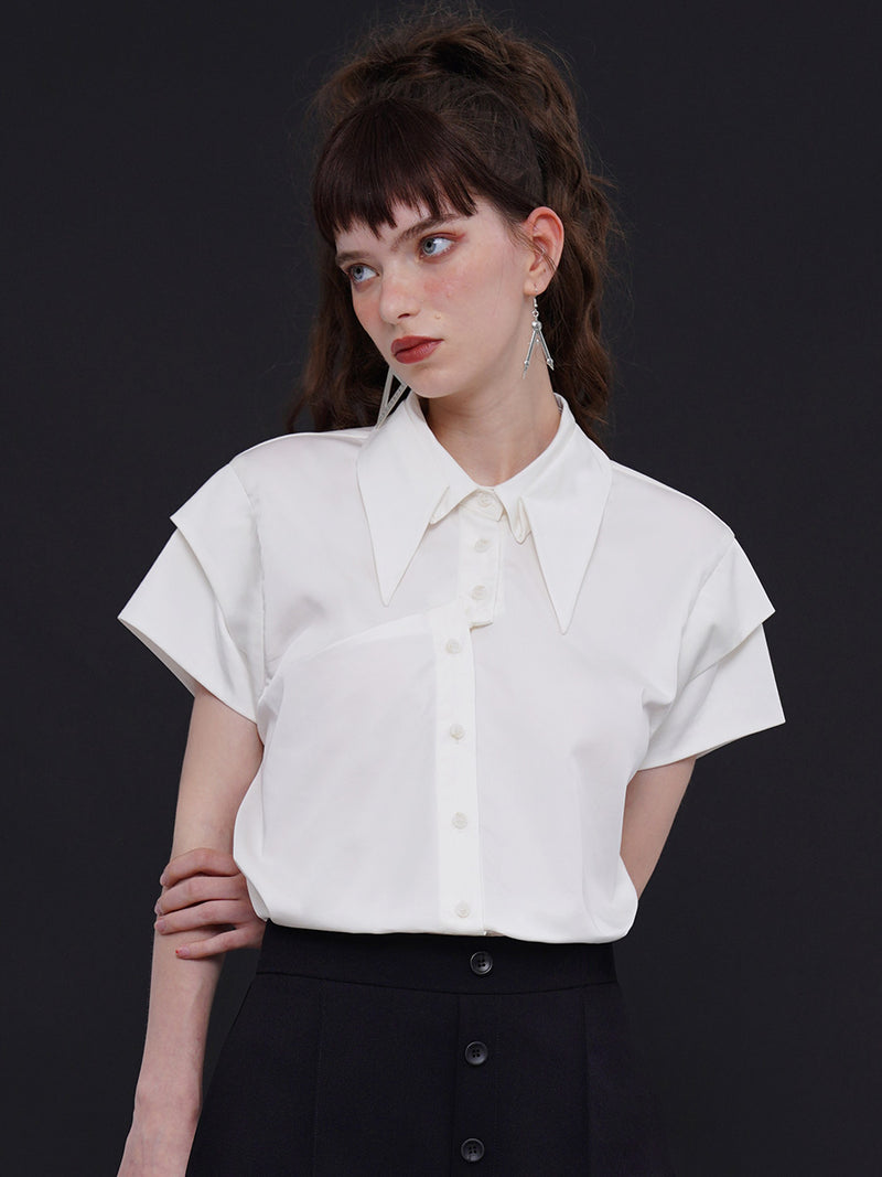 Geometric blouse with origami collar