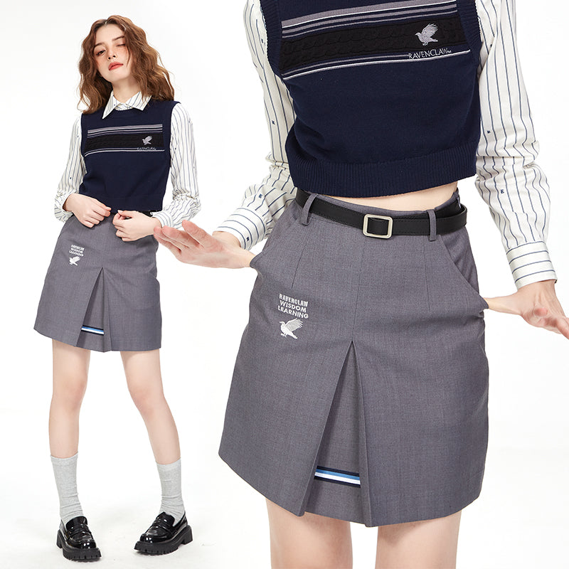 Magic school embroidery short skirt