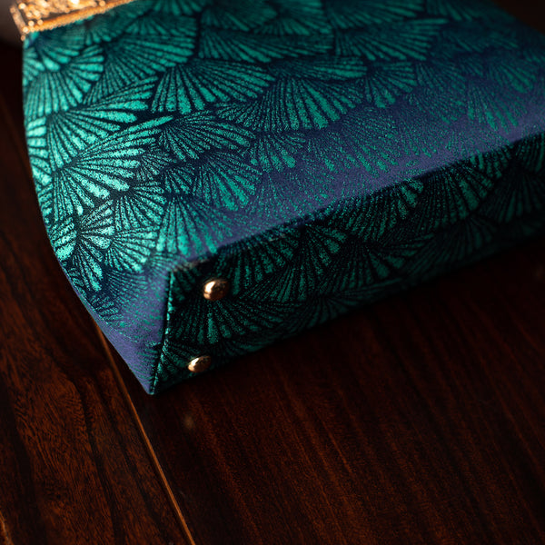 Peacock pattern bag