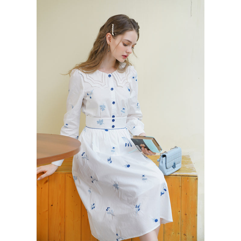 blue indigo flower embroidery blouse and high waist skirt