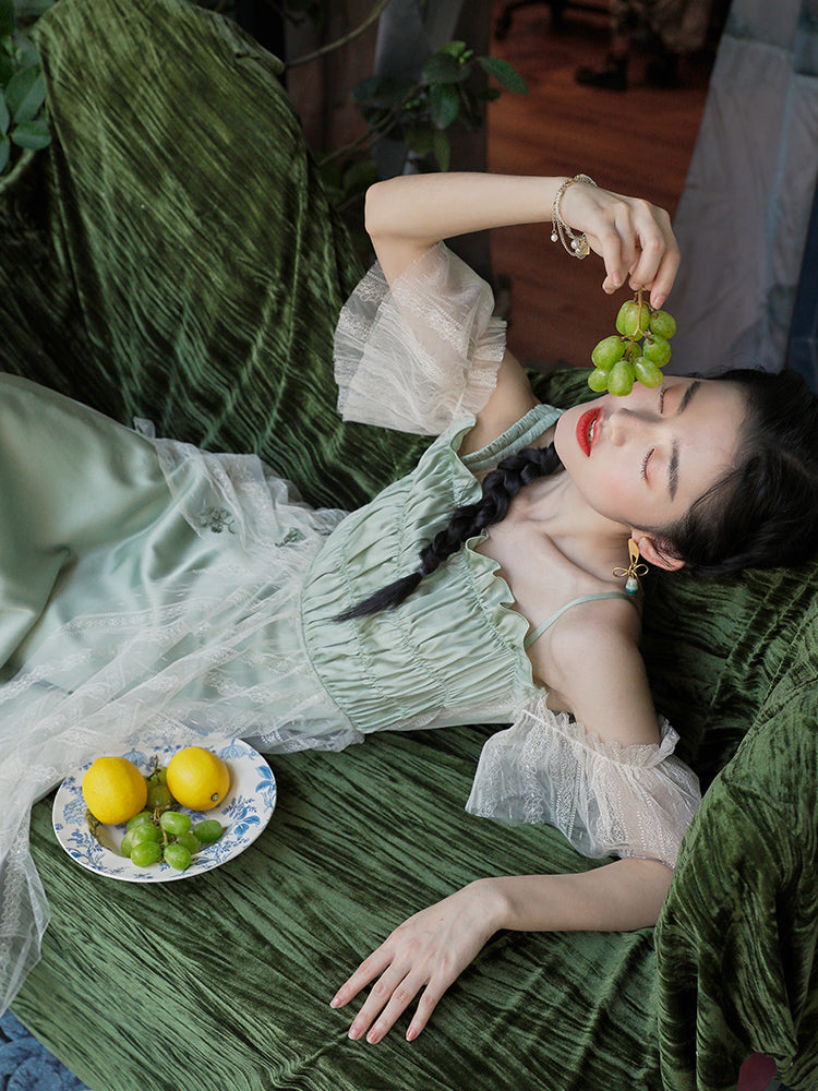Back leaf willow pine embroidered dress