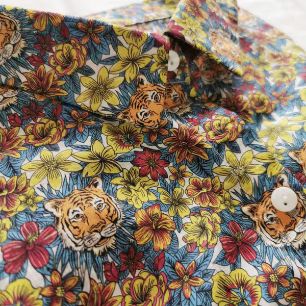 Tiger painting and flower crowd blouse