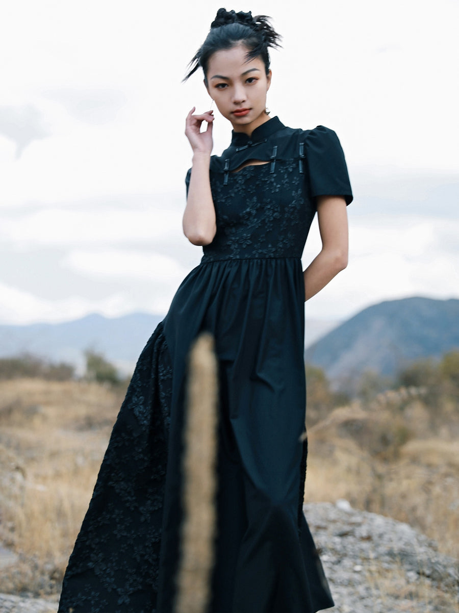 濡羽色の花びら刺繍チャイナワンピース – ManusMachina