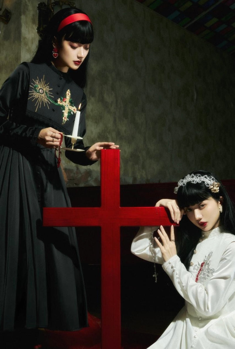 Jet-black nun embroidery classical dress [scheduled to be shipped in mid-May 2023]