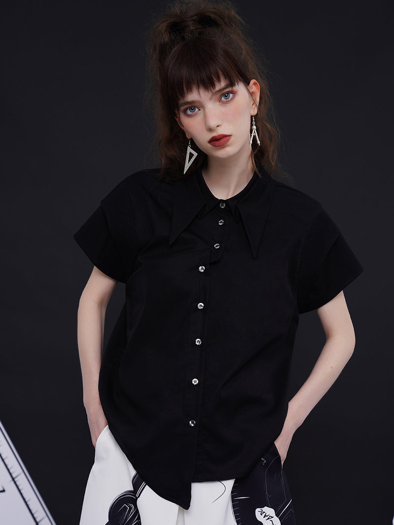 Geometric blouse with origami collar