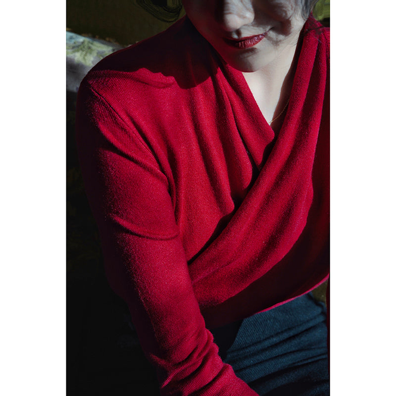 深紅の貴婦人ニットセーター