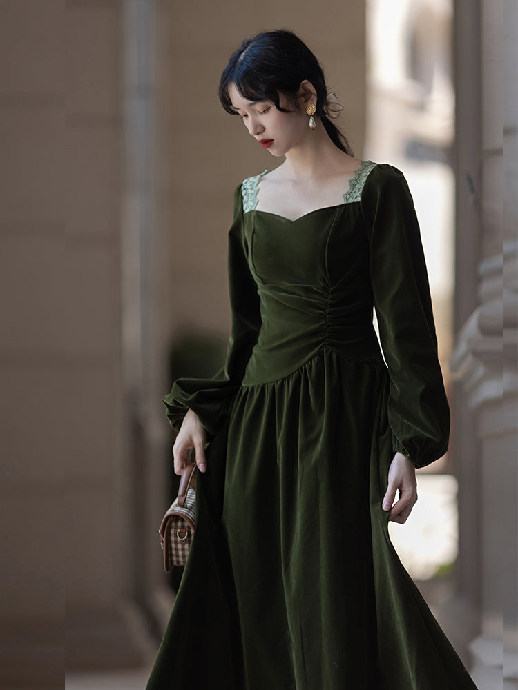 墨緑のお嬢様の刺繍ベルベットワンピース