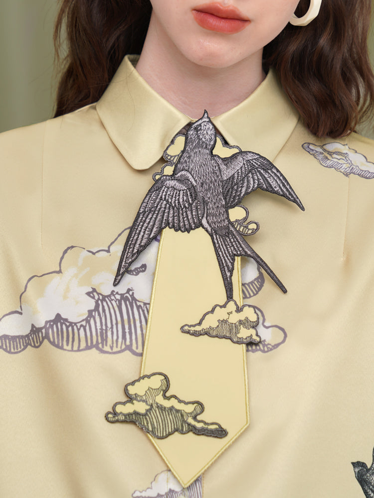 空の燕の刺繍ネクタイ