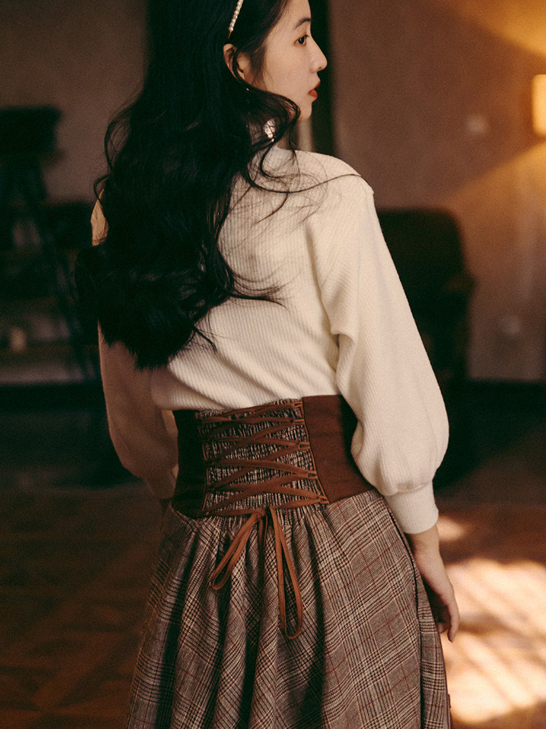 英国貴婦人の格子縞コルセットスカートとニットセーター