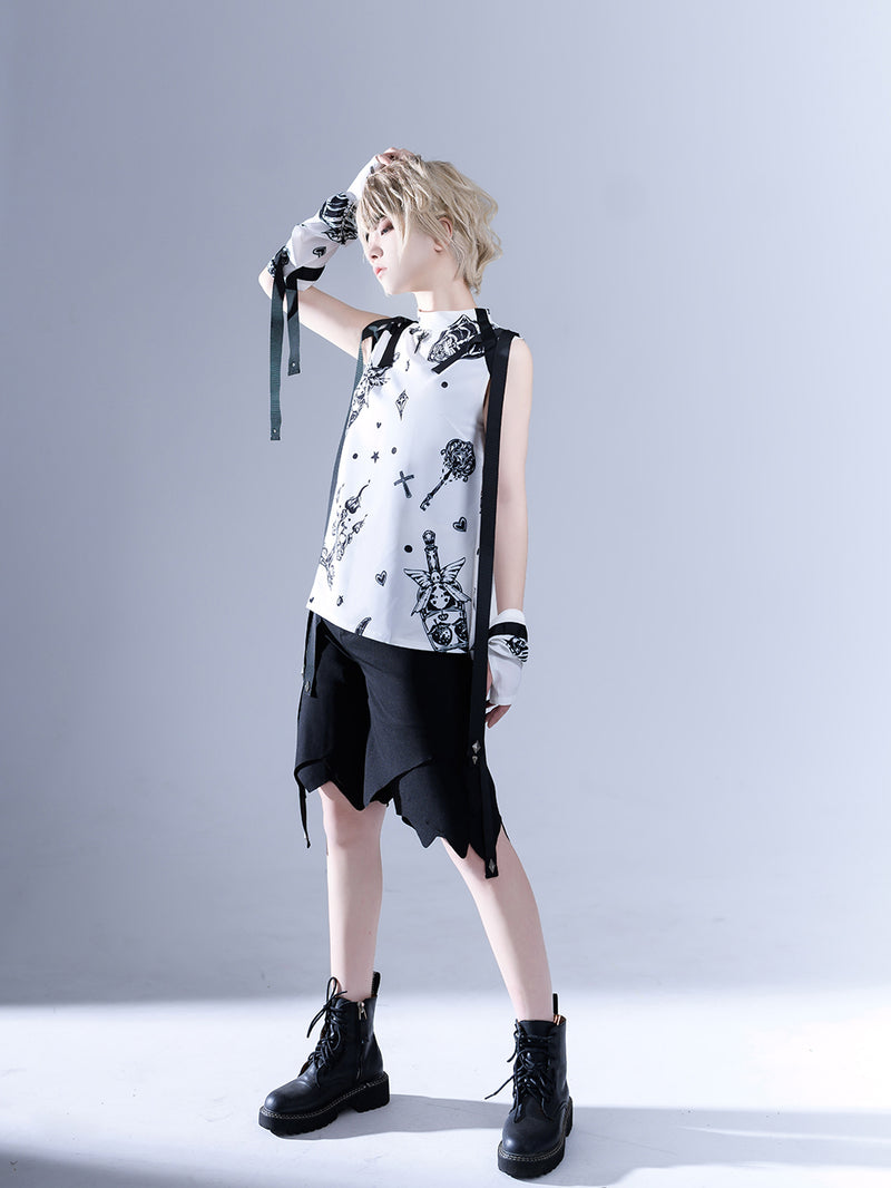 Sleeveless tops and arm covers with rhombic crest, skull bottle and western lantern